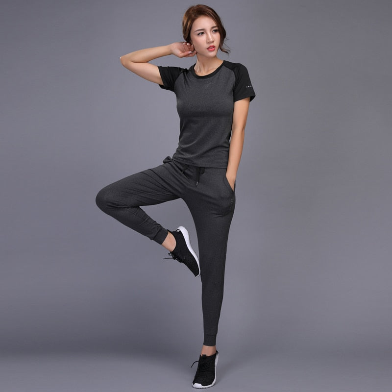 New Women&#39;s Sportswear For Yoga Sets Jogging Clothes Gym Workout Fitness Training Sports T-Shirts Running Pants Leggings Suit Enfom Clothing