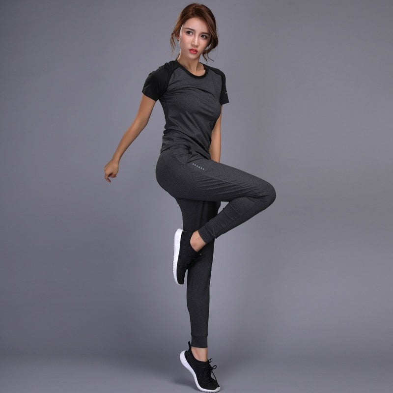 New Women&#39;s Sportswear For Yoga Sets Jogging Clothes Gym Workout Fitness Training Sports T-Shirts Running Pants Leggings Suit Enfom Clothing